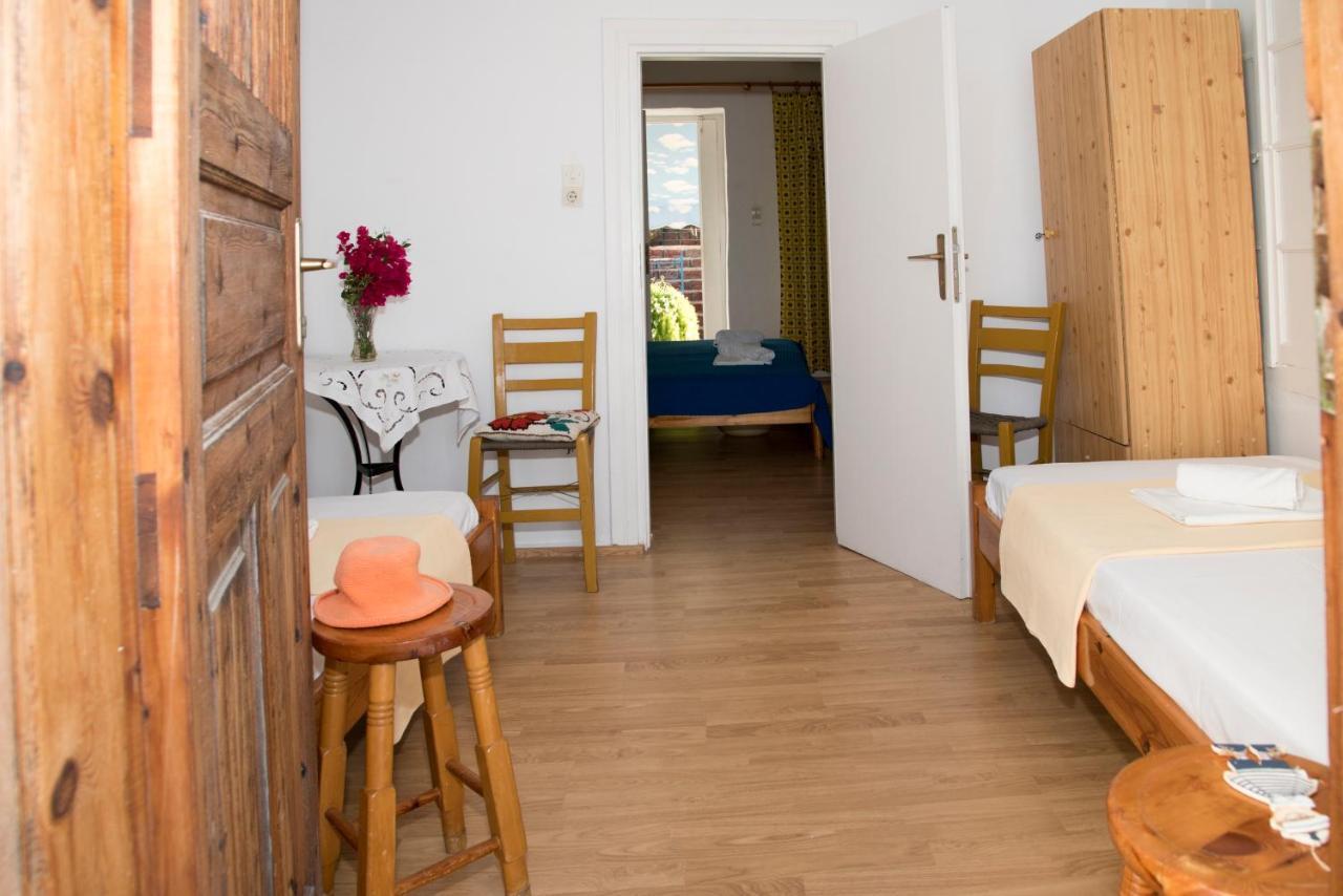 Damianos Roomsアダマス エクステリア 写真
